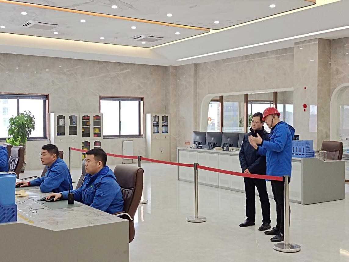 db视讯厅集团领导到下属项目公司开展新春慰问